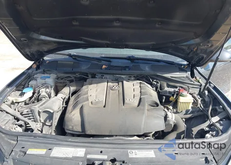 2013 Volkswagen Touareg Tdi Lux z USA, uszkodzony, nr VIN WVGEP9BP9DD007068